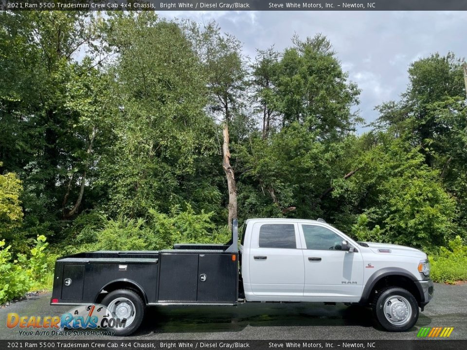 2021 Ram 5500 Tradesman Crew Cab 4x4 Chassis Bright White / Diesel Gray/Black Photo #5