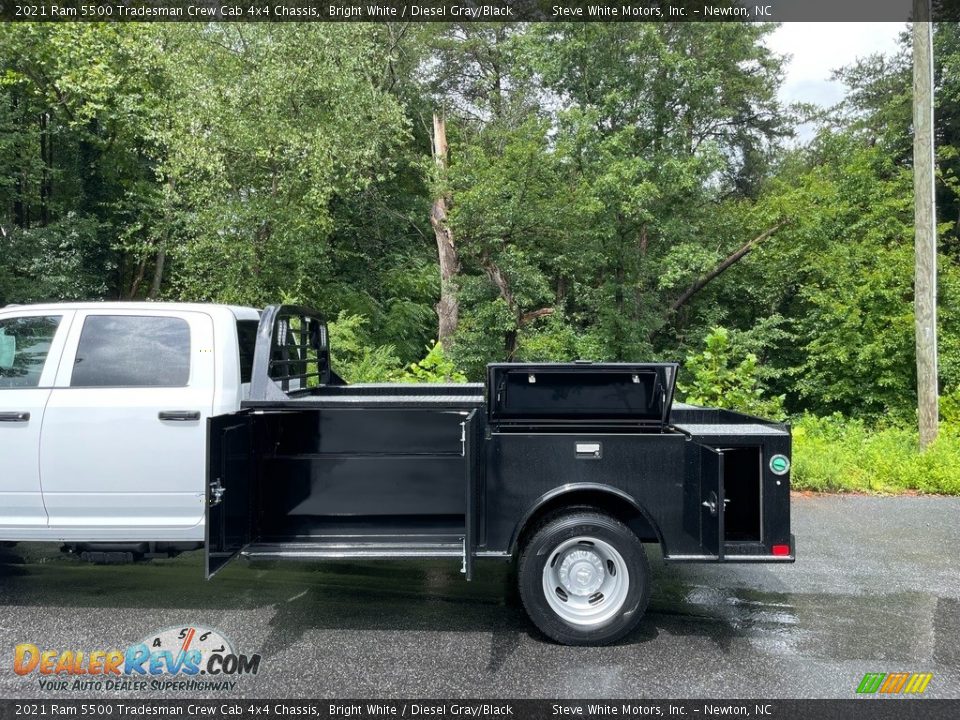 2021 Ram 5500 Tradesman Crew Cab 4x4 Chassis Bright White / Diesel Gray/Black Photo #15