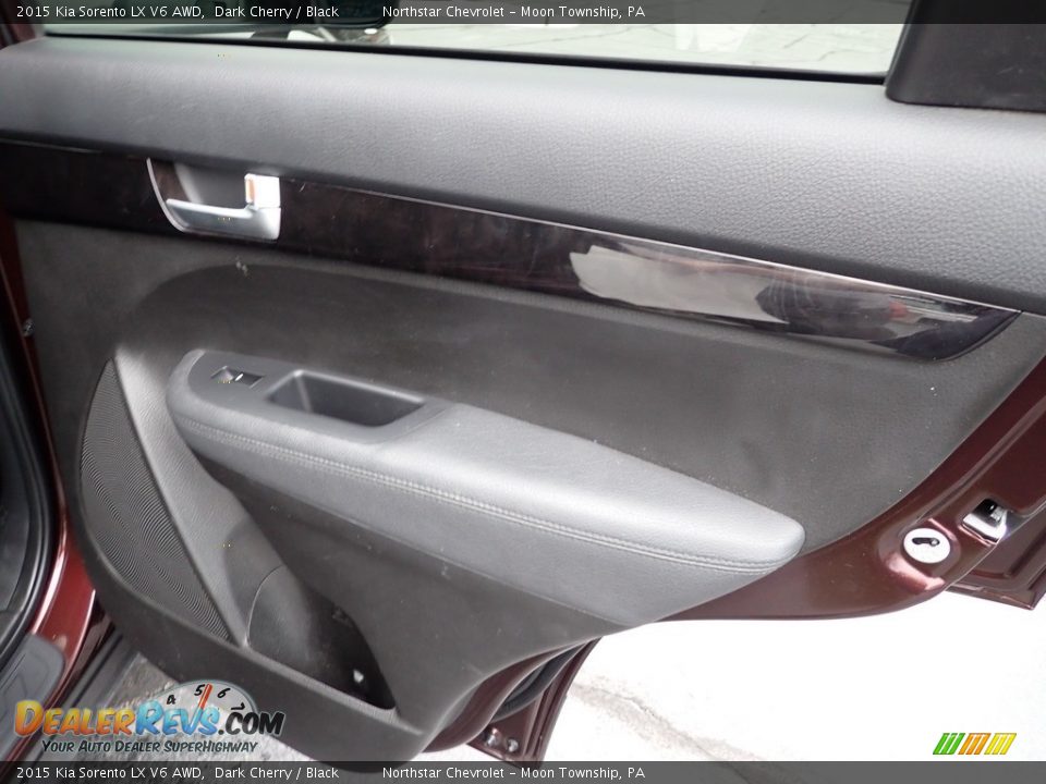 Door Panel of 2015 Kia Sorento LX V6 AWD Photo #19