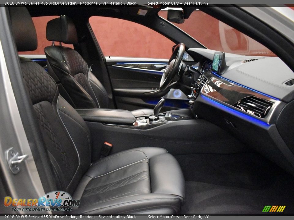 Front Seat of 2018 BMW 5 Series M550i xDrive Sedan Photo #18