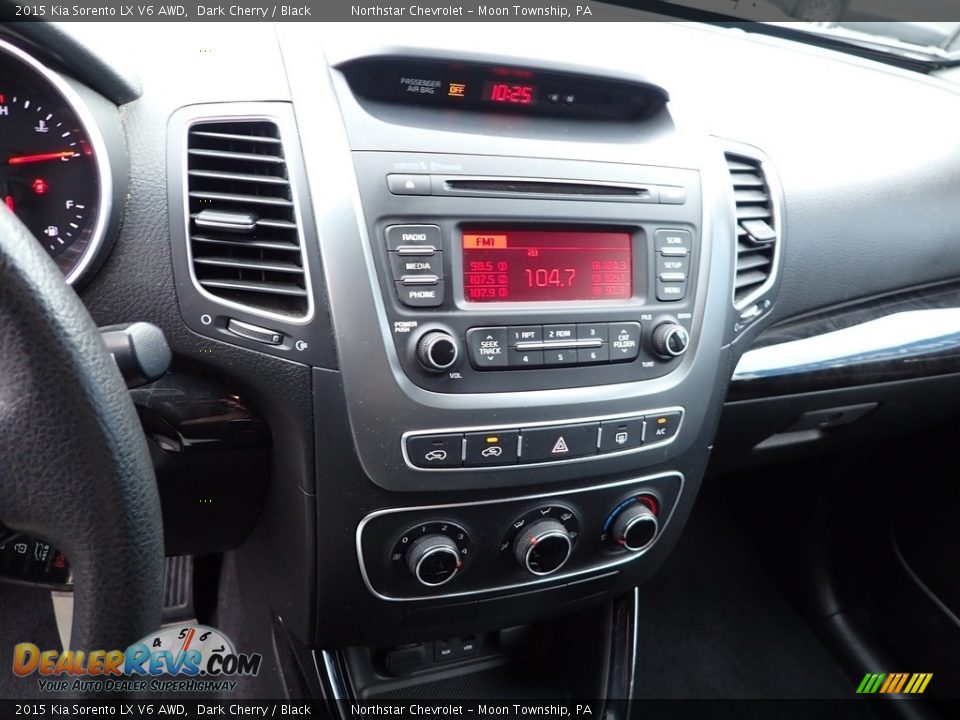 Controls of 2015 Kia Sorento LX V6 AWD Photo #28