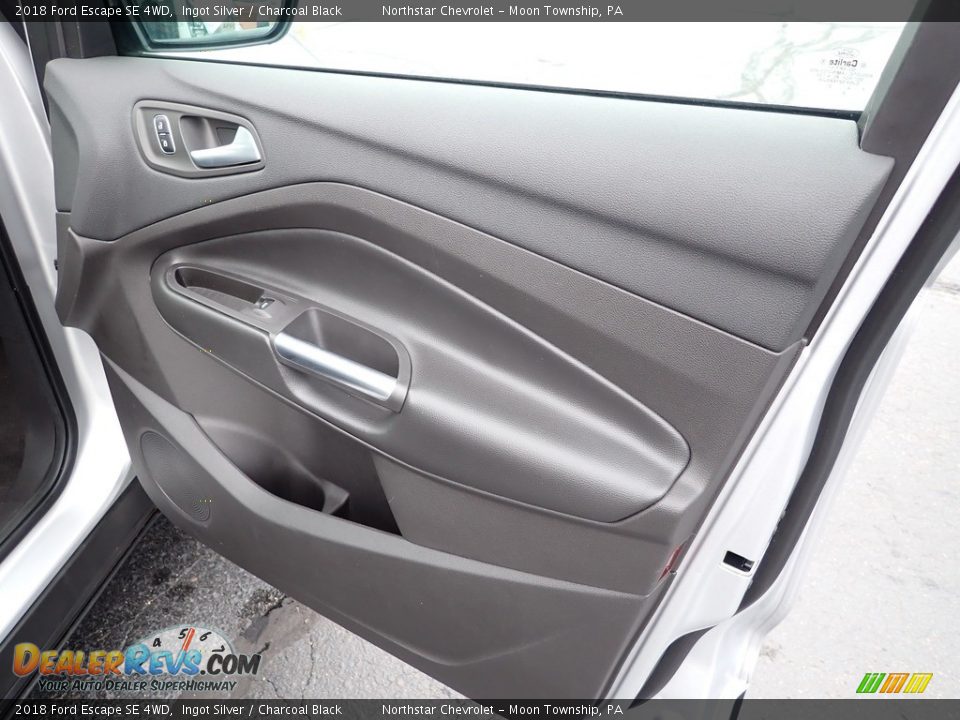 2018 Ford Escape SE 4WD Ingot Silver / Charcoal Black Photo #17