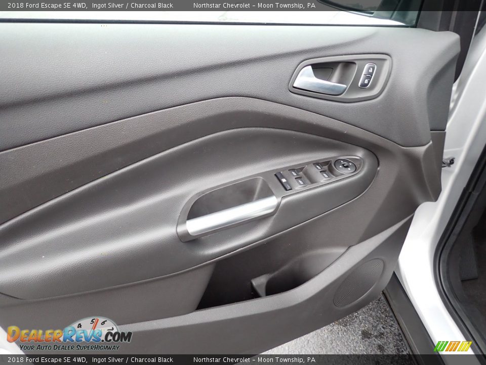 2018 Ford Escape SE 4WD Ingot Silver / Charcoal Black Photo #24