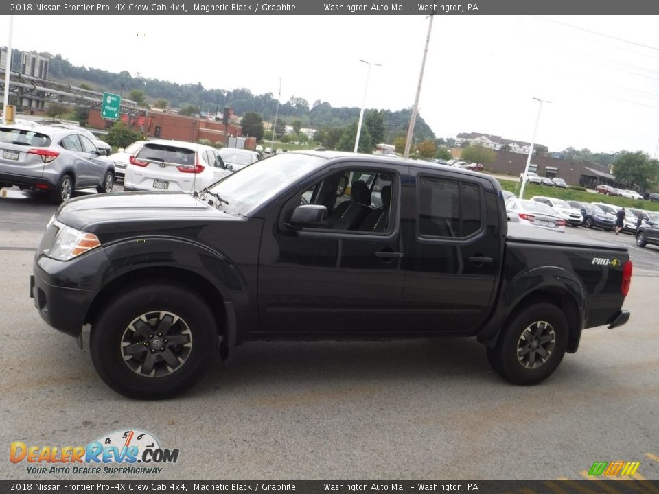 2018 Nissan Frontier Pro-4X Crew Cab 4x4 Magnetic Black / Graphite Photo #7