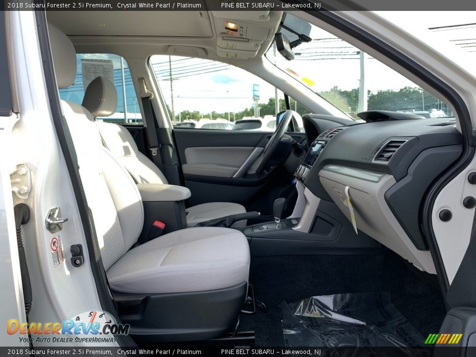 2018 Subaru Forester 2.5i Premium Crystal White Pearl / Platinum Photo #25