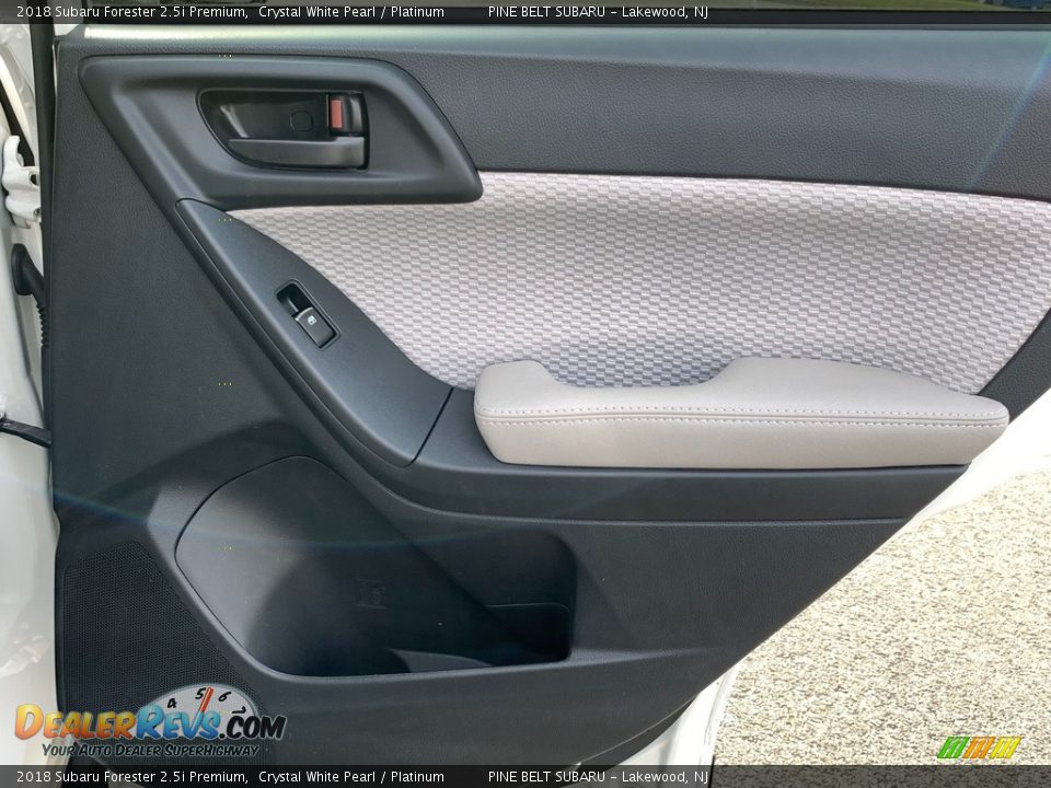 2018 Subaru Forester 2.5i Premium Crystal White Pearl / Platinum Photo #27
