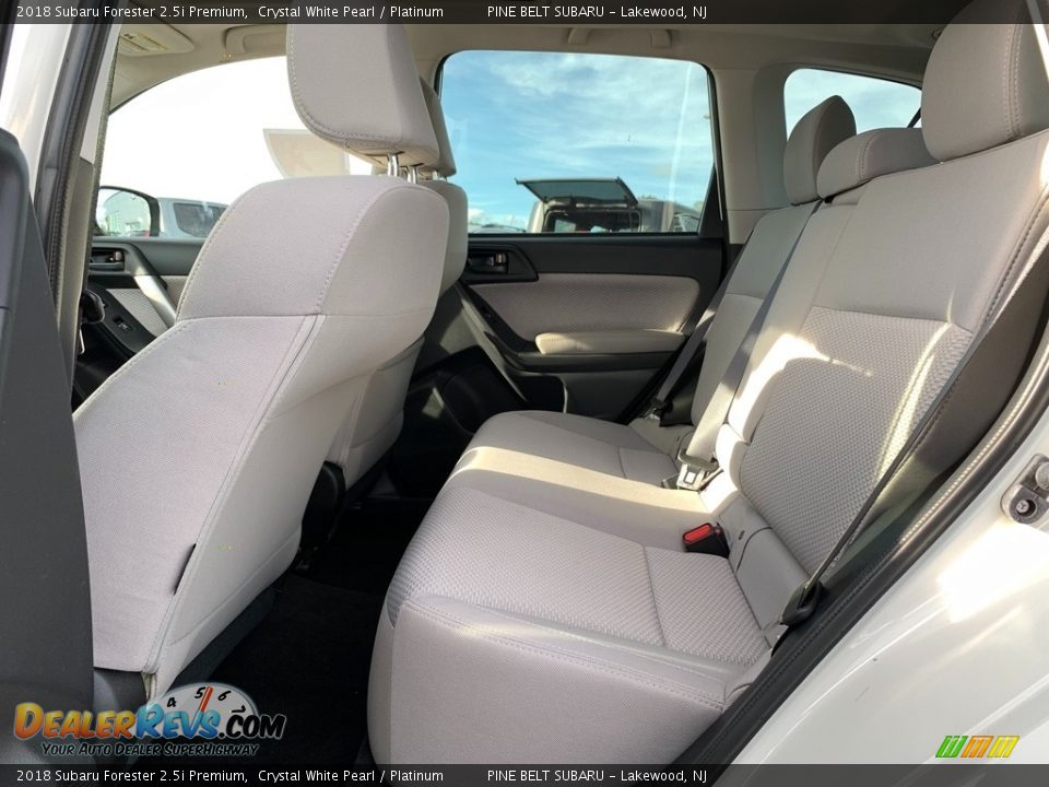 2018 Subaru Forester 2.5i Premium Crystal White Pearl / Platinum Photo #31