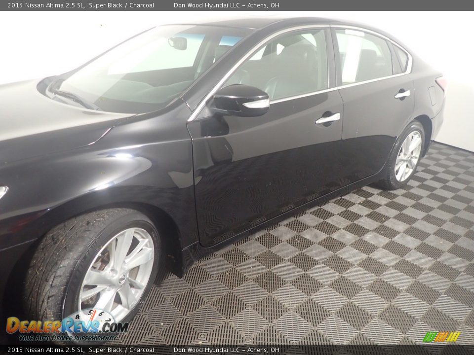 2015 Nissan Altima 2.5 SL Super Black / Charcoal Photo #12