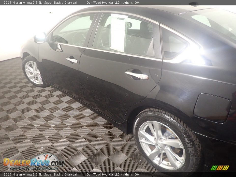 2015 Nissan Altima 2.5 SL Super Black / Charcoal Photo #20