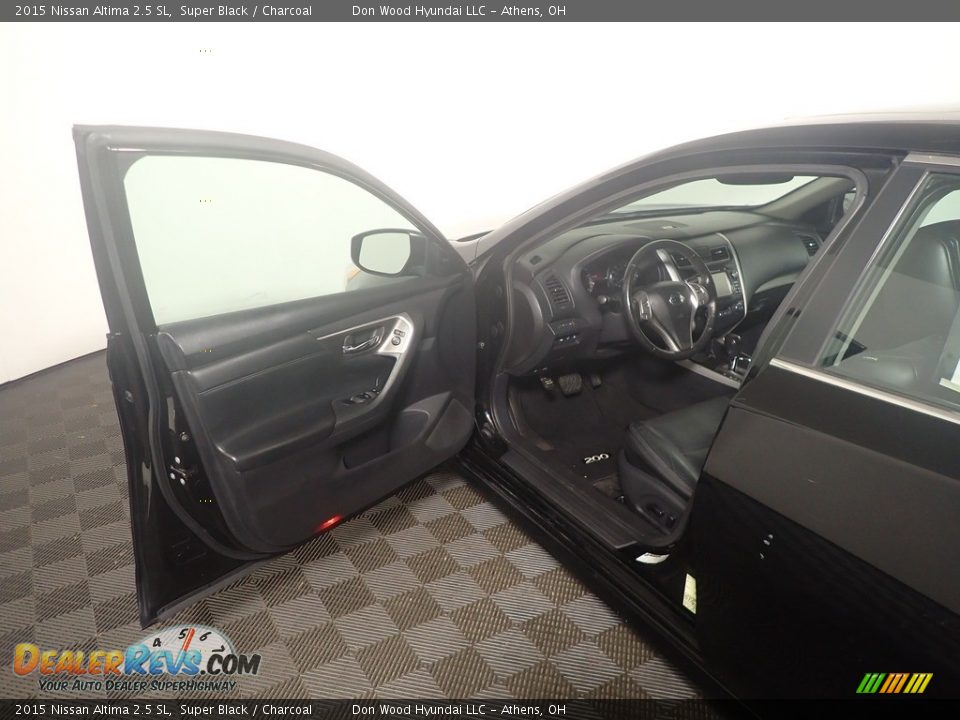 2015 Nissan Altima 2.5 SL Super Black / Charcoal Photo #22