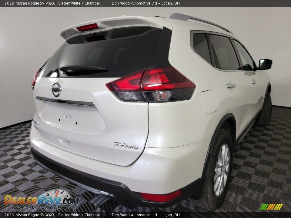 2019 Nissan Rogue SV AWD Glacier White / Charcoal Photo #9