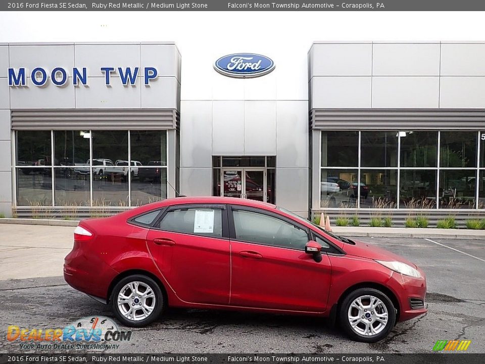 2016 Ford Fiesta SE Sedan Ruby Red Metallic / Medium Light Stone Photo #1