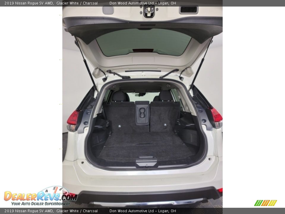2019 Nissan Rogue SV AWD Glacier White / Charcoal Photo #11