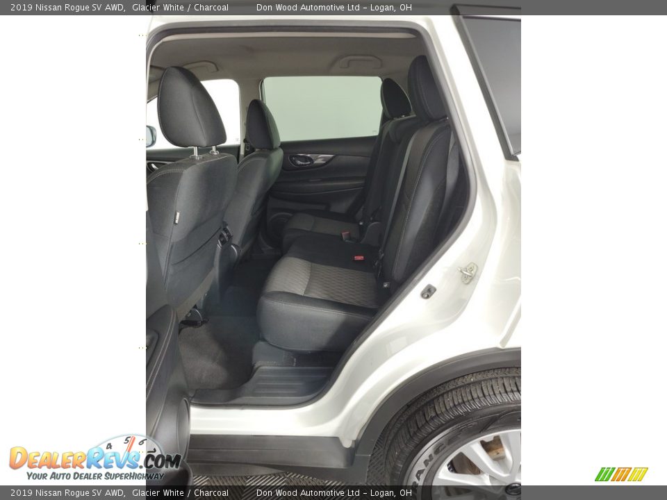 2019 Nissan Rogue SV AWD Glacier White / Charcoal Photo #26
