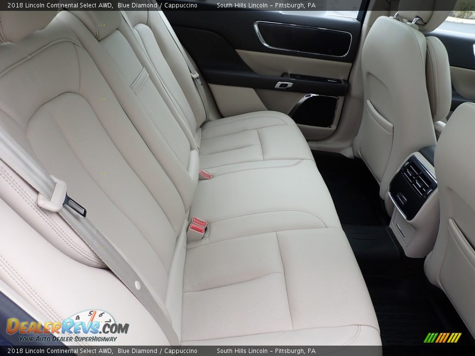 Rear Seat of 2018 Lincoln Continental Select AWD Photo #14