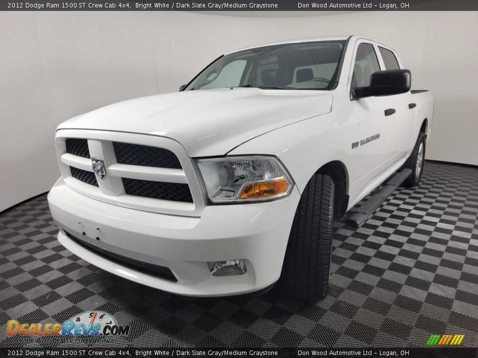 2012 Dodge Ram 1500 ST Crew Cab 4x4 Bright White / Dark Slate Gray/Medium Graystone Photo #4