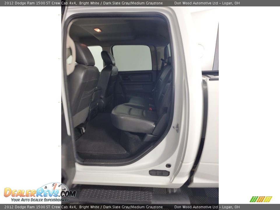 2012 Dodge Ram 1500 ST Crew Cab 4x4 Bright White / Dark Slate Gray/Medium Graystone Photo #24