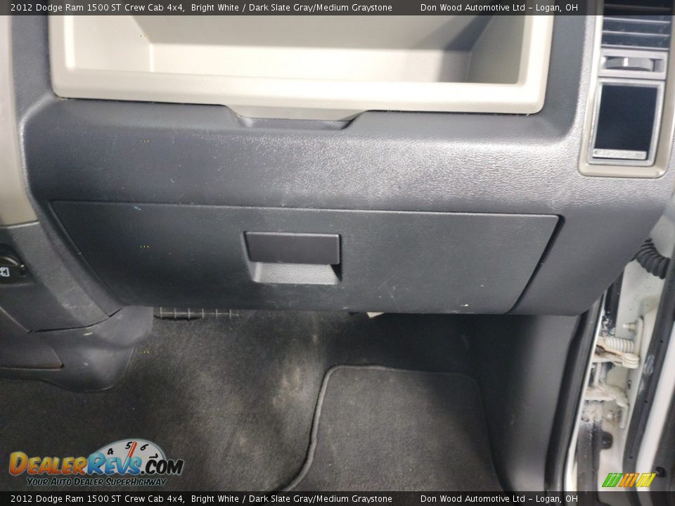 2012 Dodge Ram 1500 ST Crew Cab 4x4 Bright White / Dark Slate Gray/Medium Graystone Photo #29