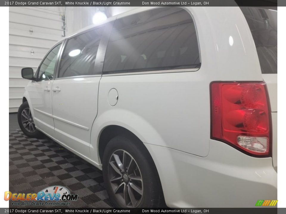2017 Dodge Grand Caravan SXT White Knuckle / Black/Light Graystone Photo #6