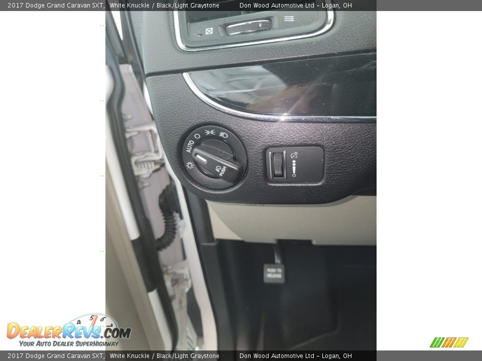 2017 Dodge Grand Caravan SXT White Knuckle / Black/Light Graystone Photo #17