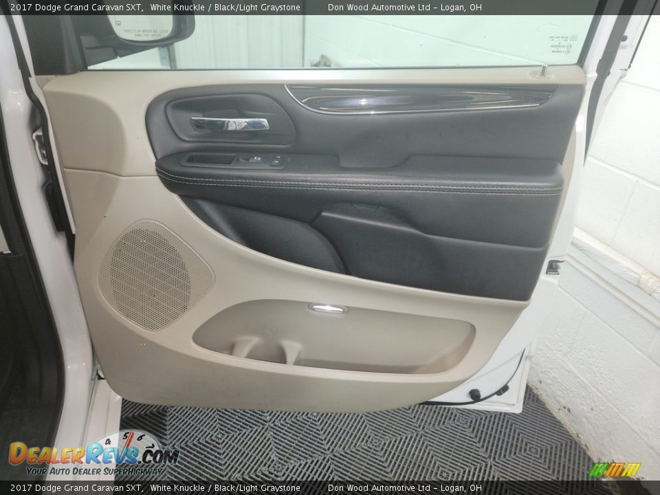 2017 Dodge Grand Caravan SXT White Knuckle / Black/Light Graystone Photo #25
