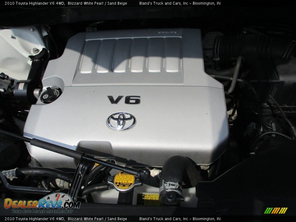 2010 Toyota Highlander V6 4WD Blizzard White Pearl / Sand Beige Photo #28