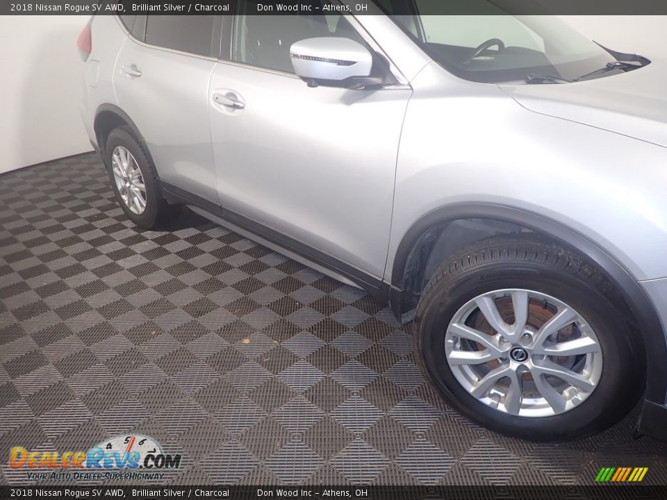 2018 Nissan Rogue SV AWD Brilliant Silver / Charcoal Photo #6