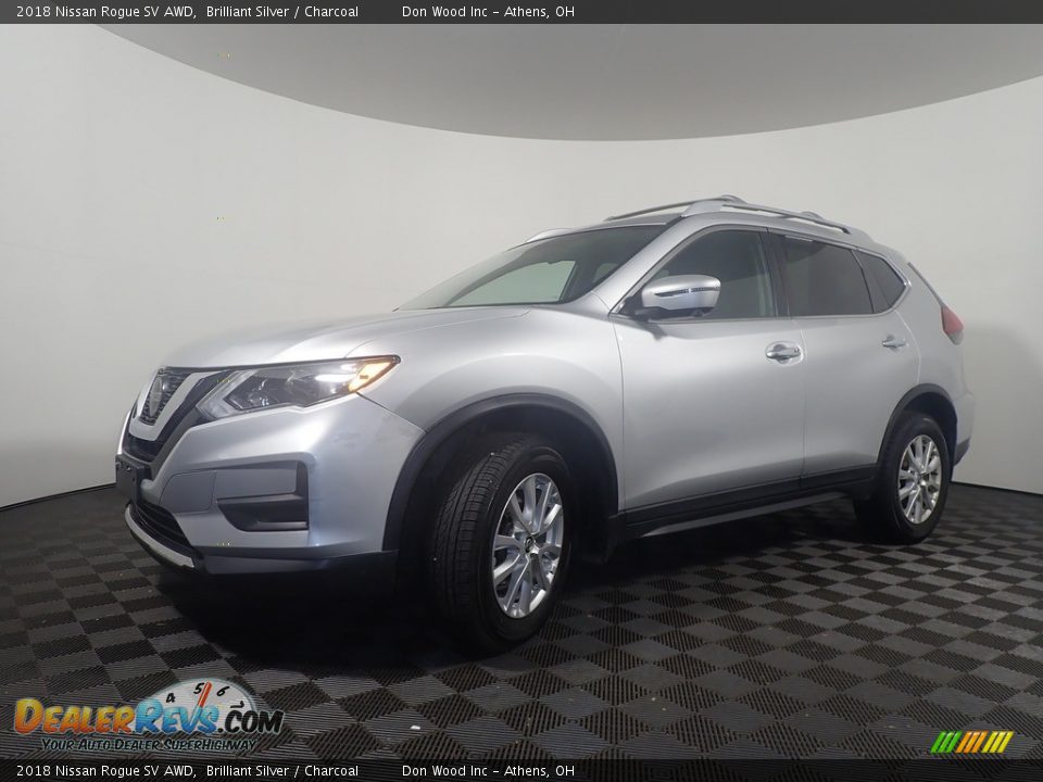2018 Nissan Rogue SV AWD Brilliant Silver / Charcoal Photo #10