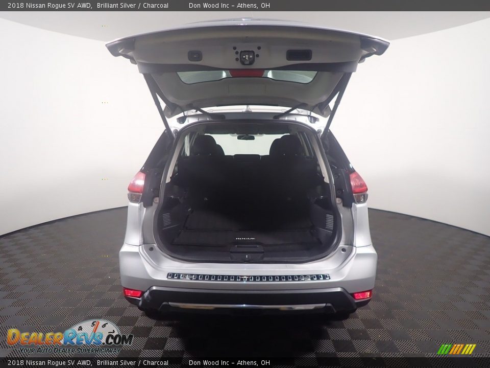 2018 Nissan Rogue SV AWD Brilliant Silver / Charcoal Photo #16