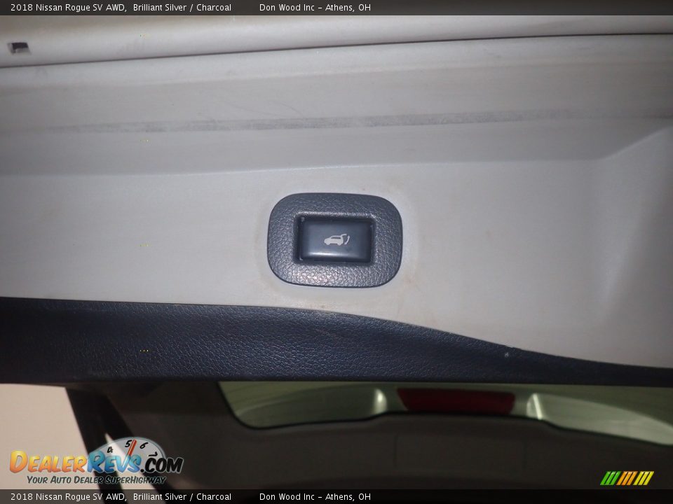 2018 Nissan Rogue SV AWD Brilliant Silver / Charcoal Photo #17