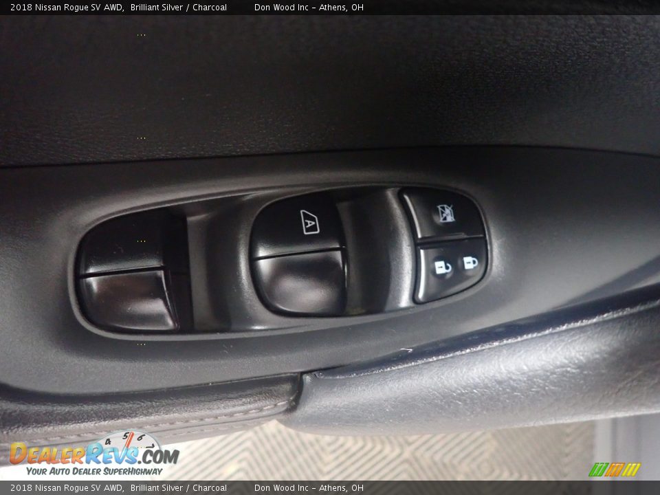 2018 Nissan Rogue SV AWD Brilliant Silver / Charcoal Photo #24