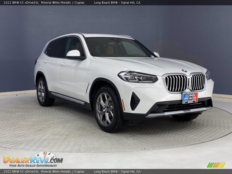 Front 3/4 View of 2022 BMW X3 xDrive30i Photo #27