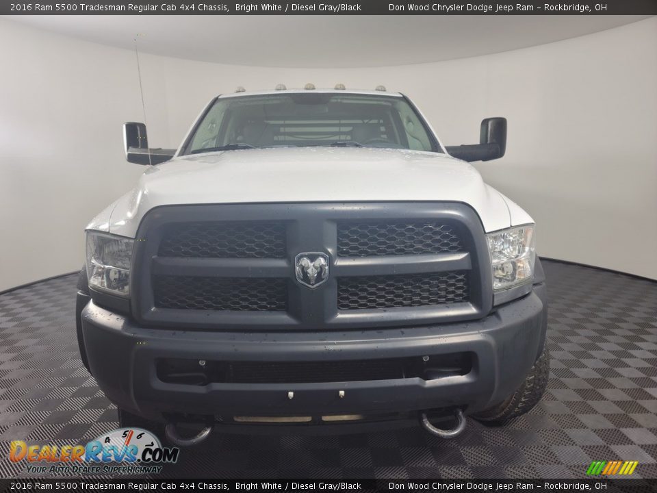 2016 Ram 5500 Tradesman Regular Cab 4x4 Chassis Bright White / Diesel Gray/Black Photo #3