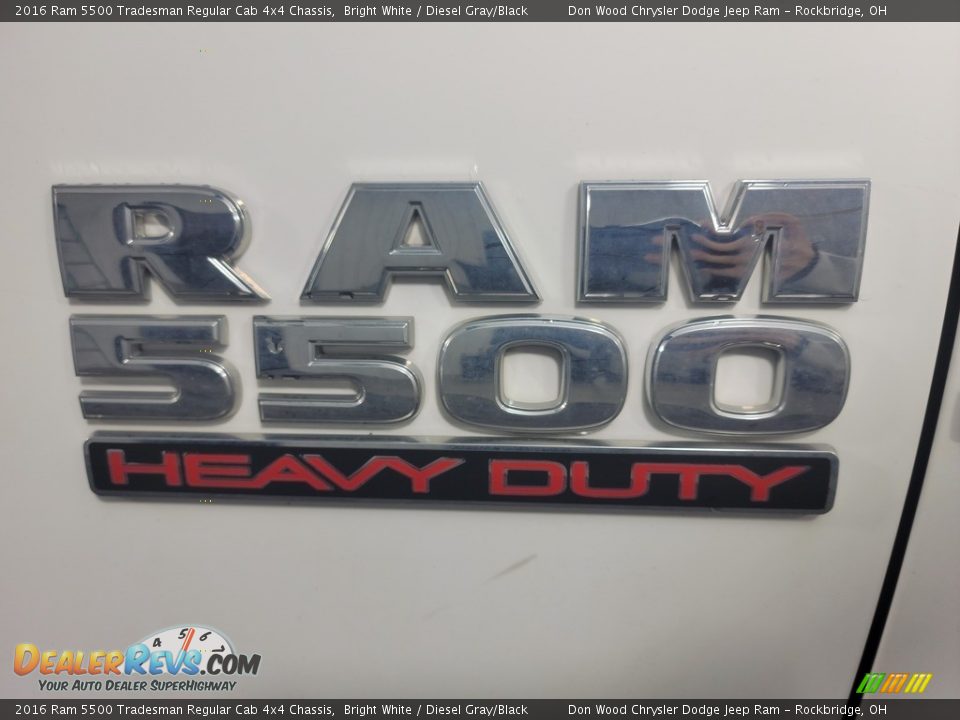 2016 Ram 5500 Tradesman Regular Cab 4x4 Chassis Logo Photo #11
