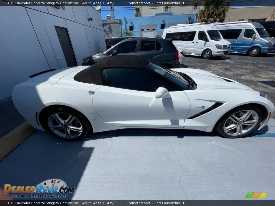 2016 Chevrolet Corvette Stingray Convertible Arctic White / Gray Photo #18