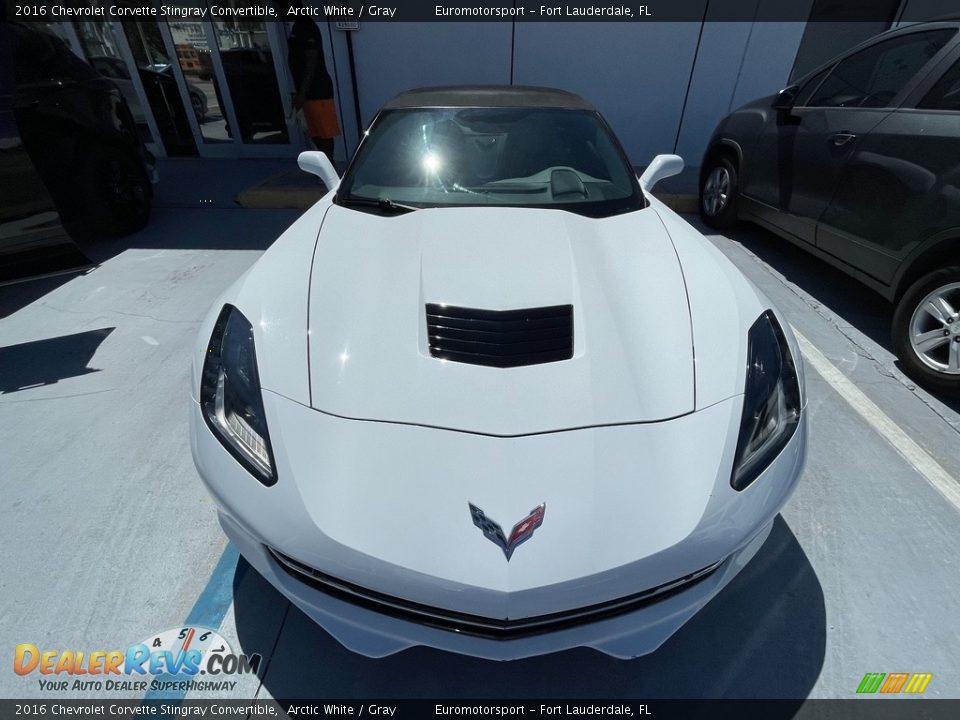 2016 Chevrolet Corvette Stingray Convertible Arctic White / Gray Photo #23