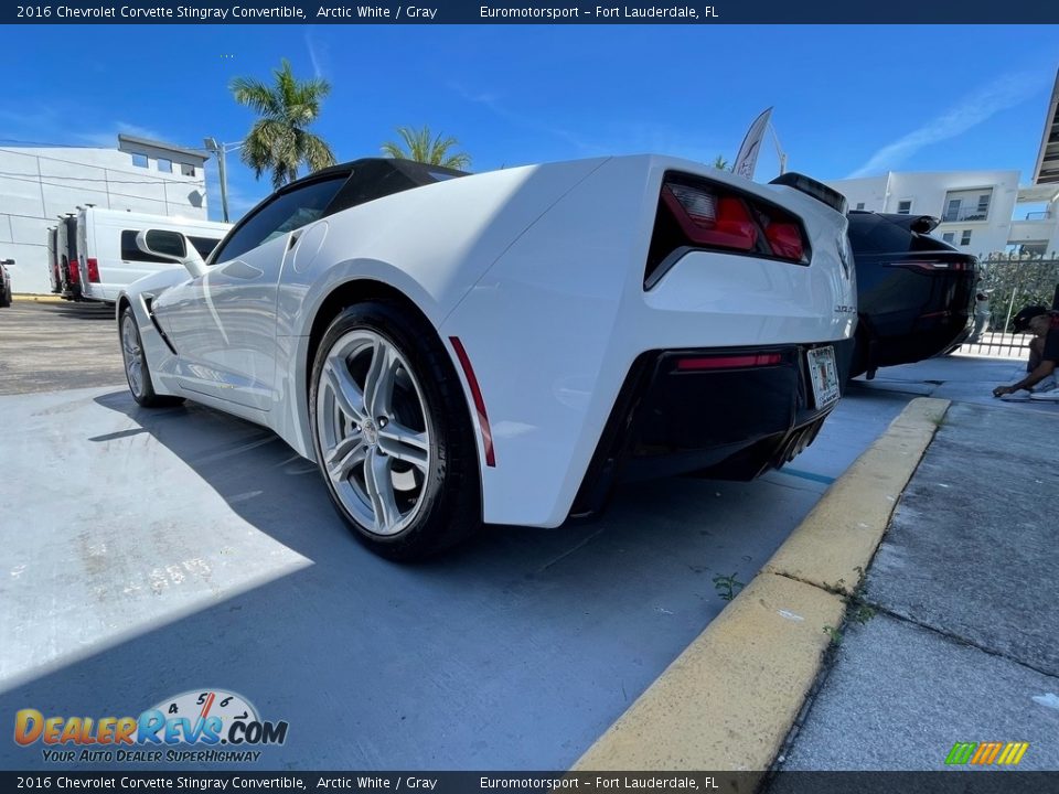 2016 Chevrolet Corvette Stingray Convertible Arctic White / Gray Photo #27