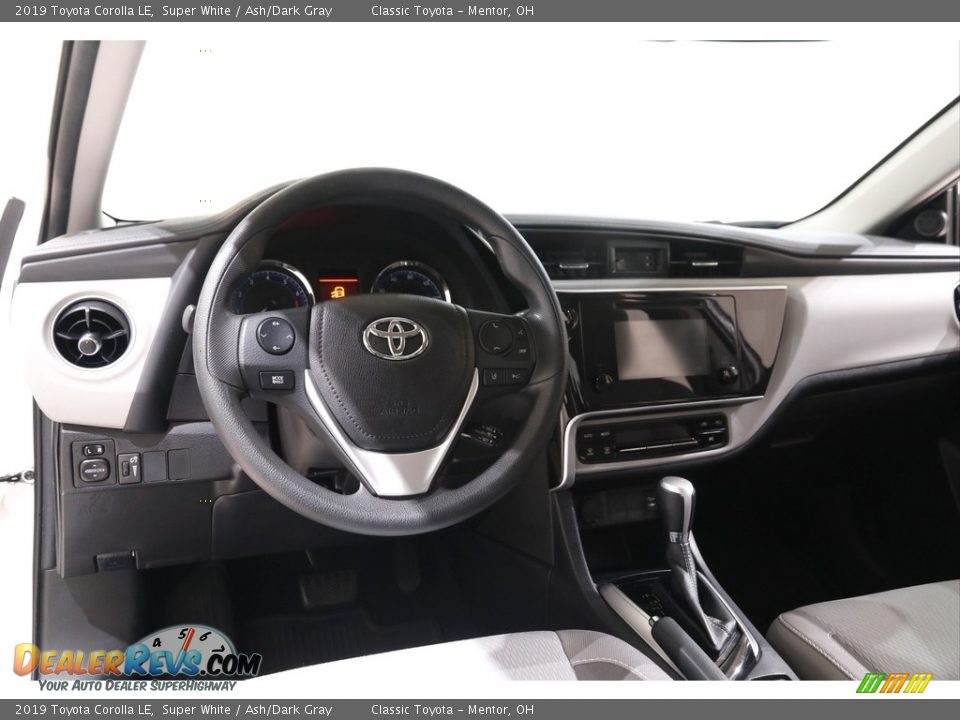 2019 Toyota Corolla LE Super White / Ash/Dark Gray Photo #6