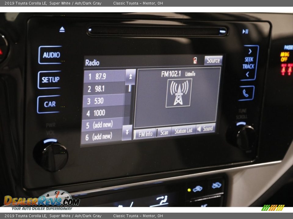 2019 Toyota Corolla LE Super White / Ash/Dark Gray Photo #10