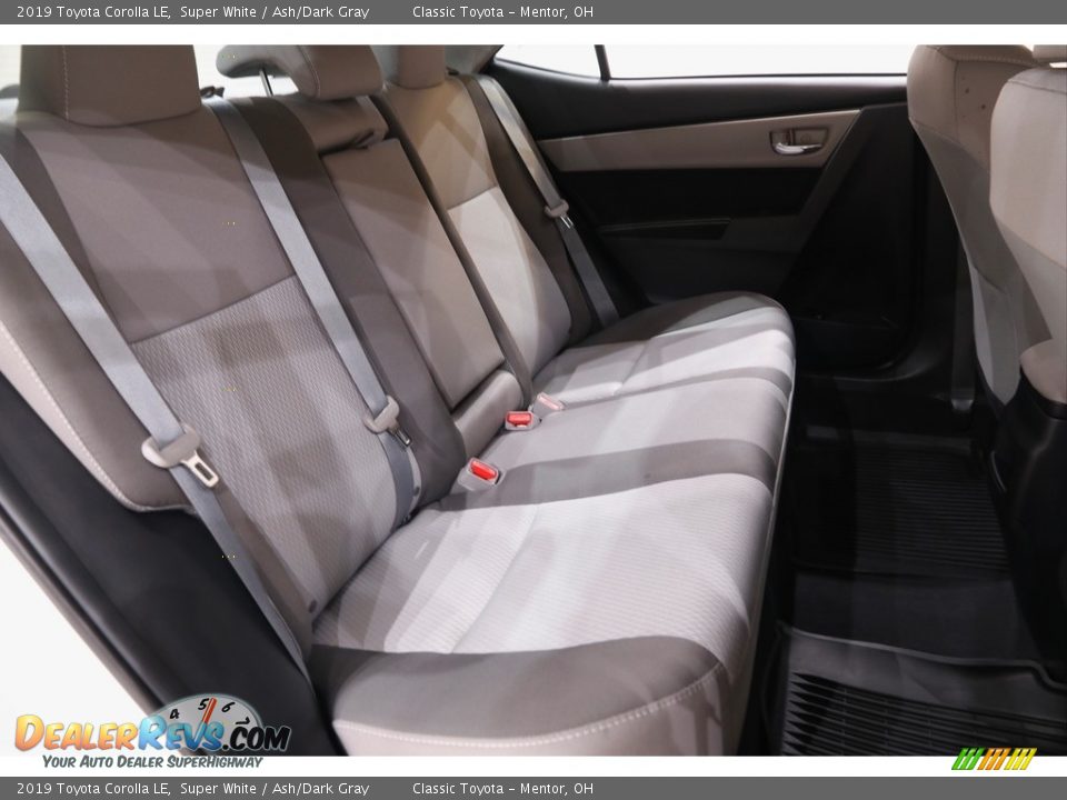 2019 Toyota Corolla LE Super White / Ash/Dark Gray Photo #14