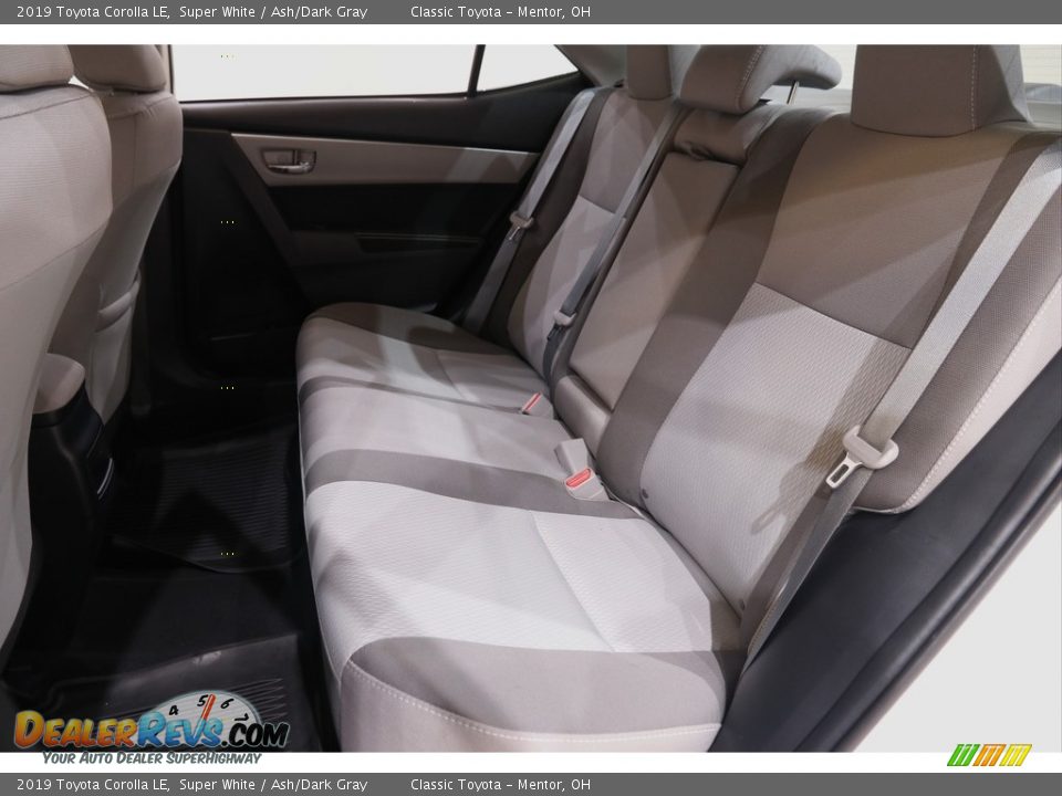2019 Toyota Corolla LE Super White / Ash/Dark Gray Photo #15