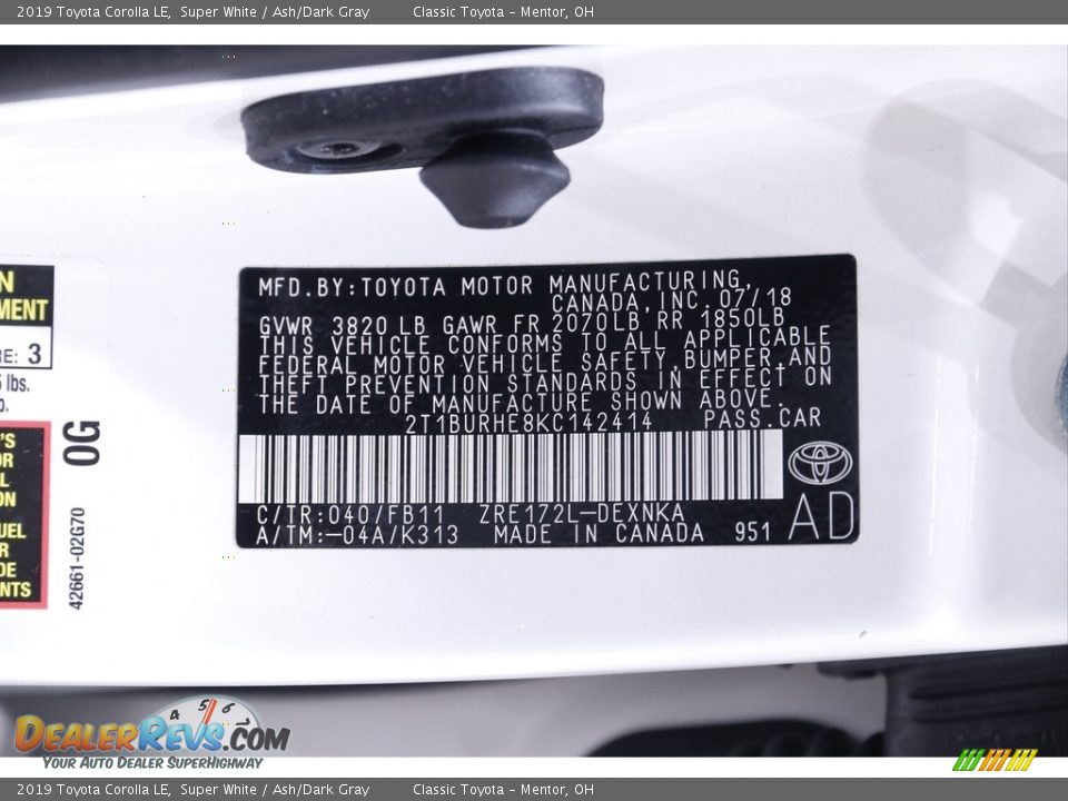 2019 Toyota Corolla LE Super White / Ash/Dark Gray Photo #18