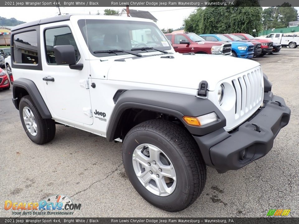 Front 3/4 View of 2021 Jeep Wrangler Sport 4x4 Photo #8