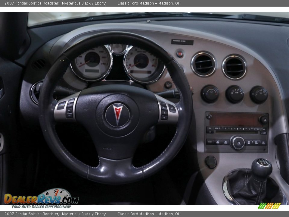 Dashboard of 2007 Pontiac Solstice Roadster Photo #6