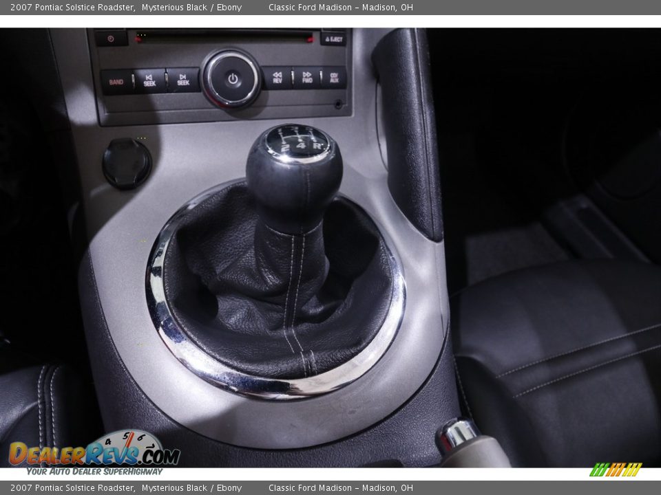 2007 Pontiac Solstice Roadster Shifter Photo #10