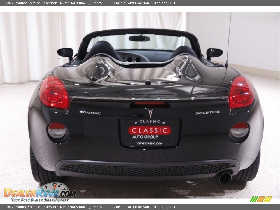 2007 Pontiac Solstice Roadster Mysterious Black / Ebony Photo #12