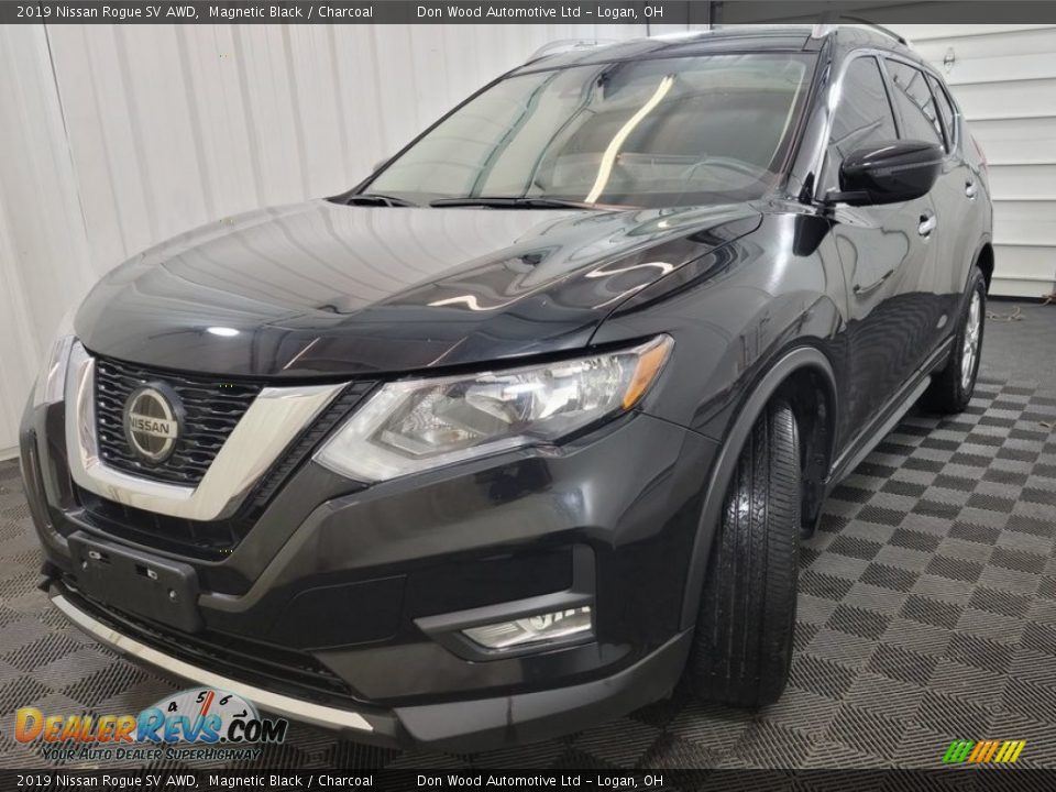 2019 Nissan Rogue SV AWD Magnetic Black / Charcoal Photo #4