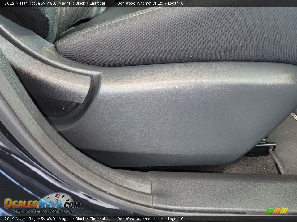 2019 Nissan Rogue SV AWD Magnetic Black / Charcoal Photo #27