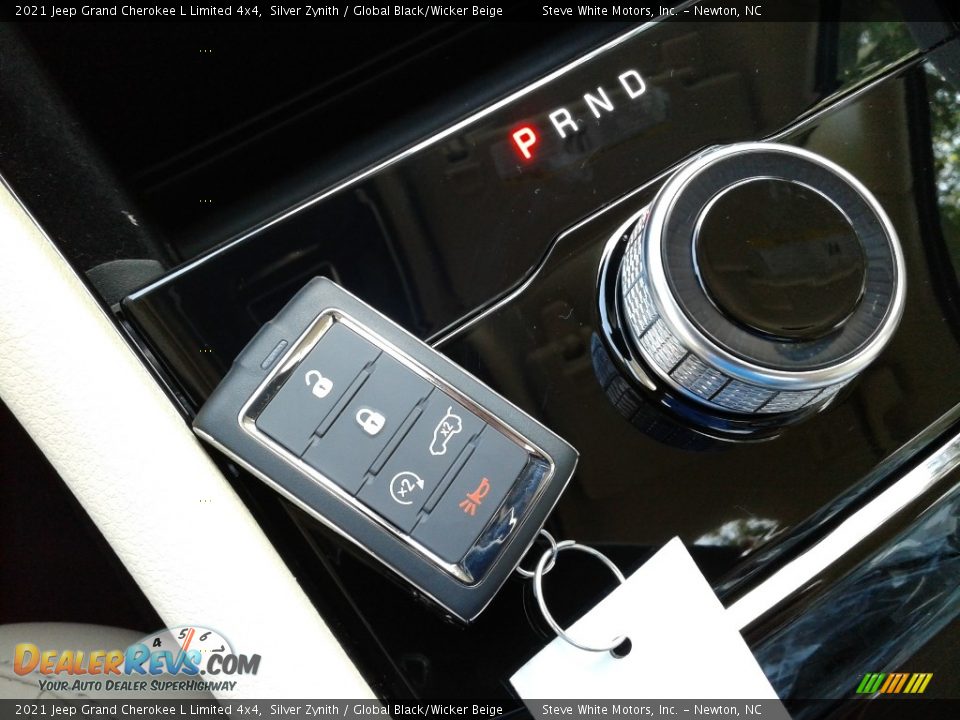 2021 Jeep Grand Cherokee L Limited 4x4 Silver Zynith / Global Black/Wicker Beige Photo #34