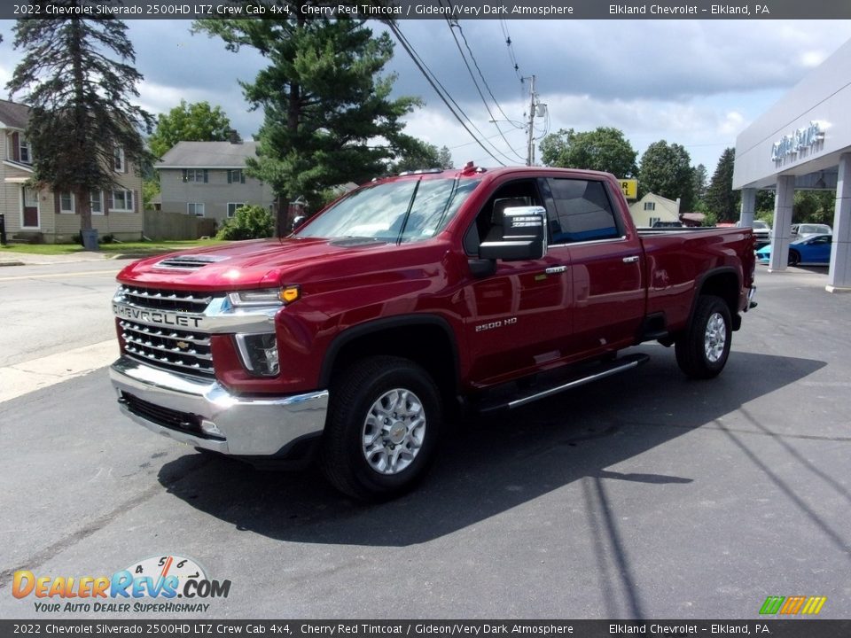 Front 3/4 View of 2022 Chevrolet Silverado 2500HD LTZ Crew Cab 4x4 Photo #1